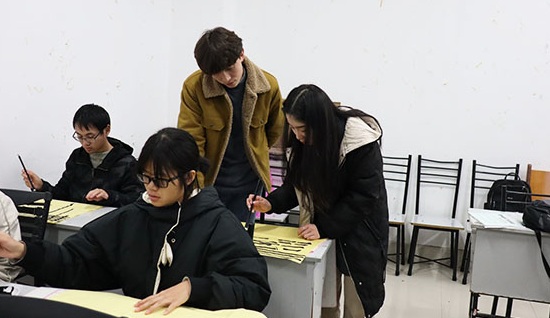 米兰官方旗舰店